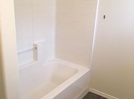 Charming 4 Bedrooms and 2 Bathroom in Boise, ID (Photo 6 of 6)