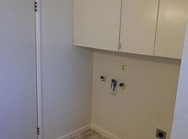 Charming 3 Bedrooms and 1 Bathroom in Springfield, OR (Photo 2 of 10)