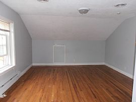 5524 Northcliff Ave, Cleveland, Oh  3 Beds 1 Bath in Cleveland, OH (Photo 9 of 11)