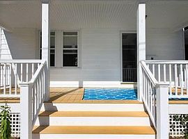 22 Russell Ave, Newport, Ri 02840 in Newport, RI (Photo 3 of 12)