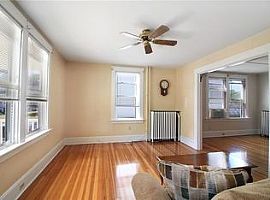 22 Russell Ave, Newport, Ri 02840 in Newport, RI (Photo 5 of 12)