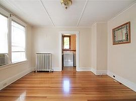 22 Russell Ave, Newport, Ri 02840 in Newport, RI (Photo 8 of 12)