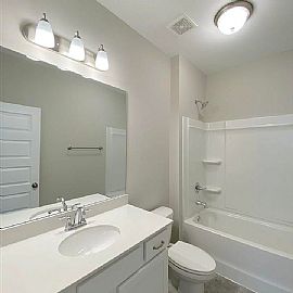 4 Bedroom 11 Wolf Rd W, Parrish, Al 35580 in Parrish, AL (Photo 5 of 7)