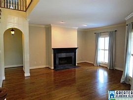 4 Bedroom 320 Gran Ave, Birmingham, Al 35209 in Birmingham, AL (Photo 4 of 10)