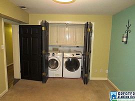 4 Bedroom 320 Gran Ave, Birmingham, Al 35209 in Birmingham, AL (Photo 9 of 10)