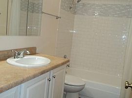 2 Bed,1 Bath 302 S Mcloughlin Blvd in Oregon City, OR (Photo 4 of 10)