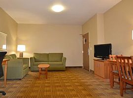 Studio, 1 Bath, 1 Bed Please Contact: Clara @ 503-832-7688 For  in Juneau, AK (Photo 11 of 12)