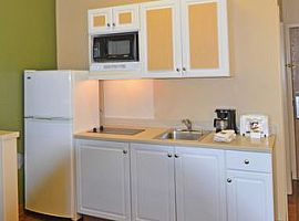 Studio, 1 Bath, 1 Bed Please Contact: Clara @ 503-832-7688 For  in Juneau, AK (Photo 3 of 12)