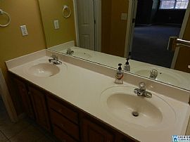 140 Brent Way, Alabaster, Al 35007 3 Beds 2 Baths 1,960 Sqft in Alabaster, AL (Photo 5 of 8)