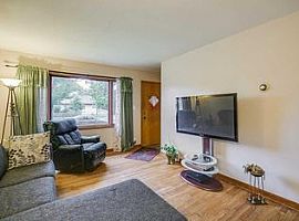 5204 N 62nd St, Milwaukee, Wi 53218 in Milwaukee, WI (Photo 6 of 12)