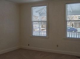 314 S Quincy St, Green Bay, Wi 54301 in Green Bay, WI (Photo 5 of 9)