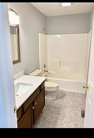 3 Bedrooms in Middletown, KY (Photo 7 of 12)