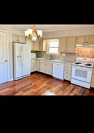 3 Bedrooms in Middletown, KY (Photo 9 of 12)