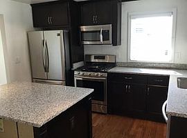 4045 N 127th St, Brookfield, Wi 53005 in Brookfield, WI (Photo 6 of 12)