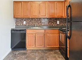 2 Beds · 1.5 Baths 595 Tulip Ln, New Castle, De in New Castle, DE (Photo 5 of 12)