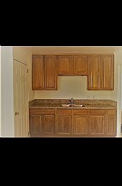 3 Bedrooms in Los Angeles, CA (Photo 2 of 7)