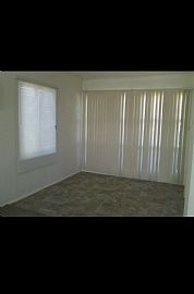 3 Bedrooms in Los Angeles, CA (Photo 6 of 7)