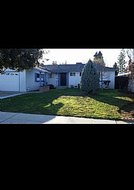 3 Bedrooms in Fresno, CA