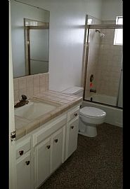 3 Bedrooms in Fresno, CA (Photo 8 of 12)