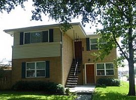 3 Bedroom/2 Bath Completely Renovated Apartment For Lease.  -Li in New Orleans, LA (Photo 2 of 7)