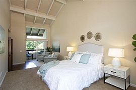 Sun Valley Rd Solana Beach, Ca  4 Beds 3 Baths in Solana Beach, CA (Photo 8 of 12)