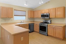 Stunning Single Story 3 Bedrooms in Las Vegas, NV (Photo 3 of 5)