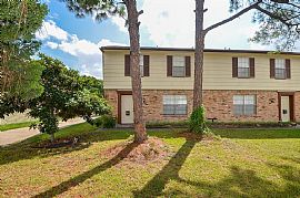 7305 S Gessner Rd, Houston, Tx  3 Beds 2.5 Baths in Houston, TX