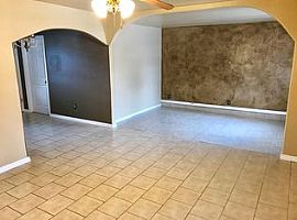 800 W Perry Dr, Mustang, Ok 73064 3 Beds 1 Bath 1,215 Sqft  in Mustang, OK (Photo 5 of 7)