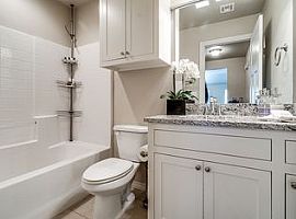 12513 Whispering Hollow Dr, Oklahoma City, Ok 73142 4 Beds 2 Ba in Oklahoma City, OK (Photo 6 of 9)