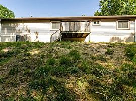 11501 Vista Haven Dr, Charlotte, Nc 28226 3 Beds 2 Baths  in Charlotte, NC (Photo 4 of 8)