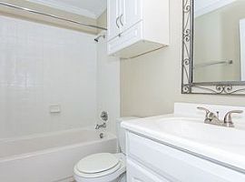 11501 Vista Haven Dr, Charlotte, Nc 28226 3 Beds 2 Baths  in Charlotte, NC (Photo 6 of 8)
