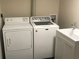 1554 Ames St, Lakewood, Co 80214 2 Beds 1 Bath 950 Sqft in Lakewood, CO (Photo 4 of 5)