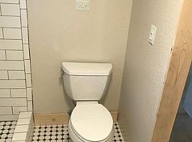 1554 Ames St, Lakewood, Co 80214 2 Beds 1 Bath 950 Sqft in Lakewood, CO (Photo 5 of 5)