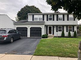 Lovely 4 Bedroom Apartment in North Tonawanda, NY