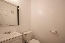 642 Hollenbeck Ave Apt 2, Sunnyvale, Ca   3 Beds 1.5 Baths in Sunnyvale, CA (Photo 2 of 9)