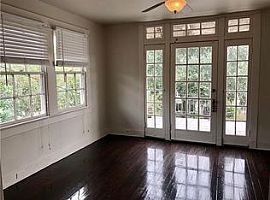 Charming 2 Bedroom  in New Orleans, LA (Photo 3 of 6)