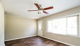 5602 Mockernut Ln, Louisville, Ky 3 Beds 1 Bath in Louisville, KY (Photo 3 of 10)