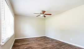 5602 Mockernut Ln, Louisville, Ky 3 Beds 1 Bath in Louisville, KY (Photo 5 of 10)