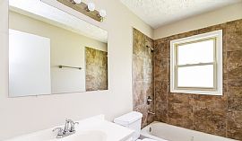 5602 Mockernut Ln, Louisville, Ky 3 Beds 1 Bath in Louisville, KY (Photo 7 of 10)