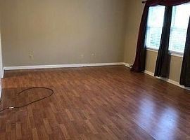 3 Beds 3 Baths in Johnson City, TN (Photo 4 of 7)