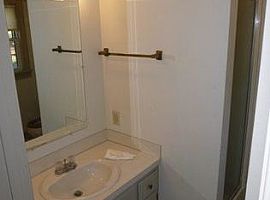 4 Beds 2 Baths in Kingsport, TN (Photo 4 of 6)