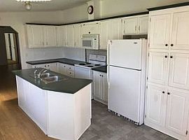 3 Beds 2 Baths in Nashville, TN (Photo 3 of 5)