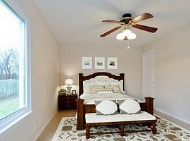 421 Bayview Ave, Naperville, Il 60565 2 Beds 2 Baths 966 Sqft in Naperville, IL (Photo 3 of 6)