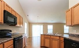 10841 Tedder Lake Dr, Indianapolis, in 46239 3 Beds 2 Baths 1,7 in Indianapolis, IN (Photo 4 of 5)