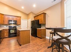 235 S Cave Creek Dr, Bloomington, in 47403 3 Beds 2 Baths 1,795 in Bloomington, IN (Photo 2 of 6)