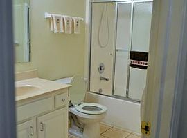 1525 Quail Glen Ct, Carmel, in 46032 3 Beds 2 Baths 1,800 Sqft in Carmel, IN (Photo 5 of 6)