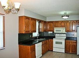 3101 2nd St, Marion, Ia 52302 3 Beds 2 Baths 1,826 Sqft in Marion, IA (Photo 5 of 6)