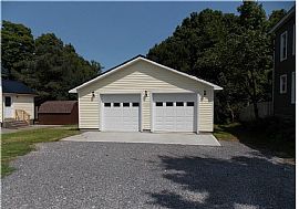 4 Beds 3 Baths in Carthage, NY (Photo 3 of 11)