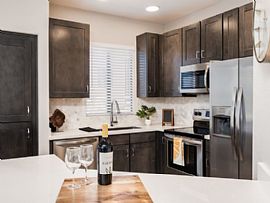 2 Beds 2 Baths For Rent in Scottsdale, AZ (Photo 6 of 12)