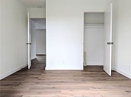  6211 Palm Cir, Austin, Tx 78741  in Austin, TX (Photo 6 of 9)